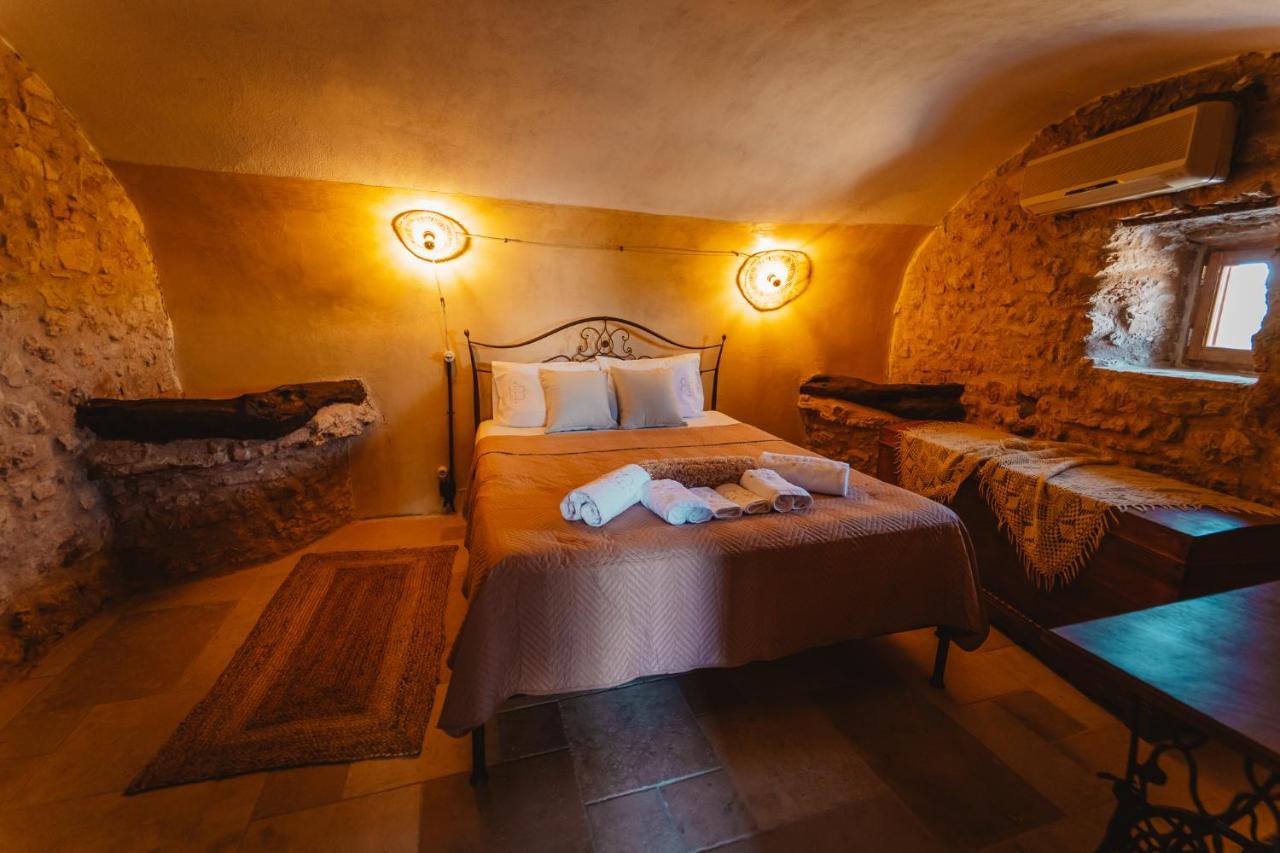 Viaradika Kythera Secrets Suites מראה חיצוני תמונה