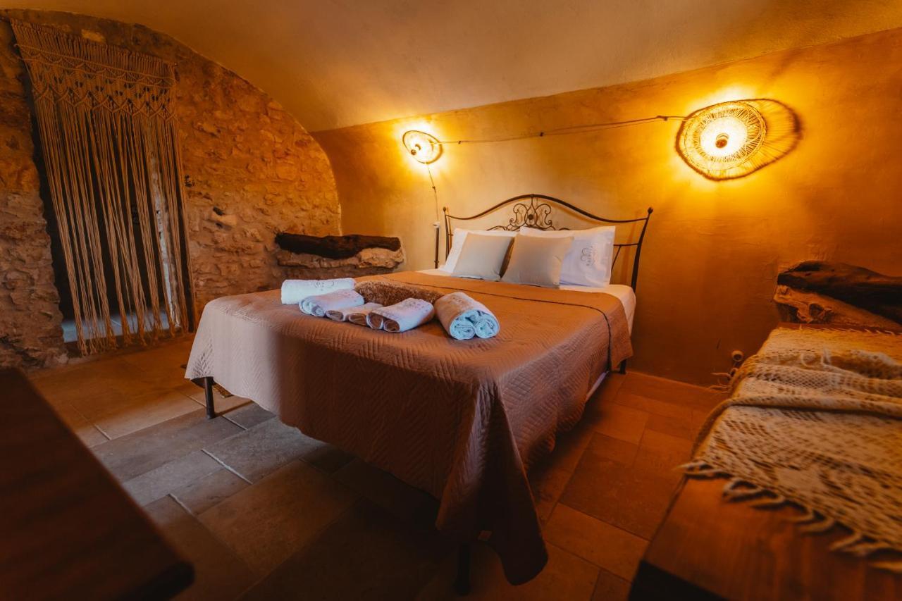 Viaradika Kythera Secrets Suites מראה חיצוני תמונה