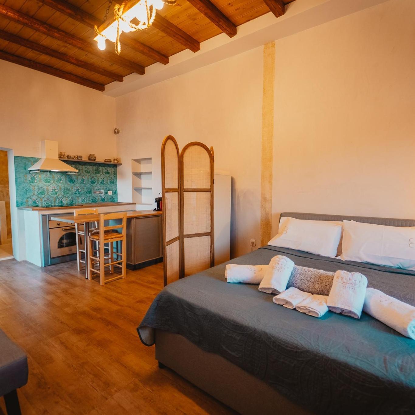 Viaradika Kythera Secrets Suites מראה חיצוני תמונה